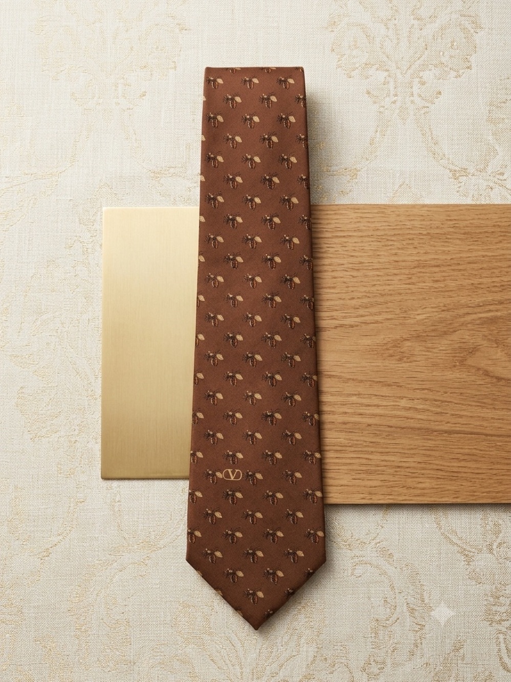 Vintage Valentino Cravatte Men’s Tie 100% Silk Brown Bee Pattern Made in Italy